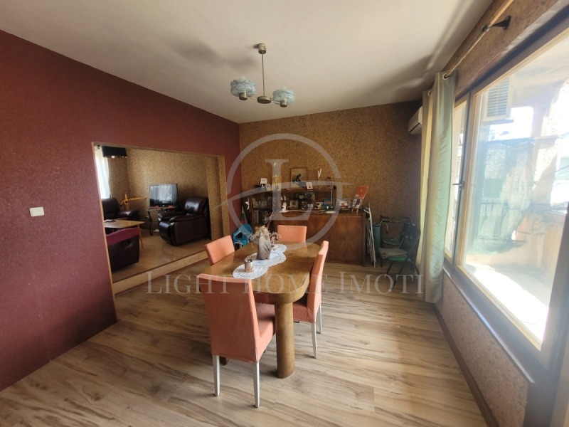 Eladó  2 hálószobás Plovdiv , Kamenica 1 , 94 négyzetméter | 79070042 - kép [2]