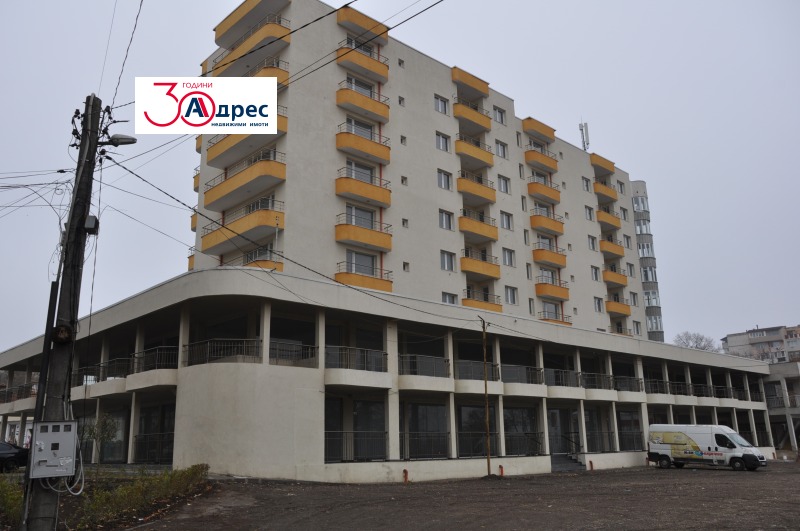 Продава  3-стаен град Добрич , Център , 1 кв.м | 84328035