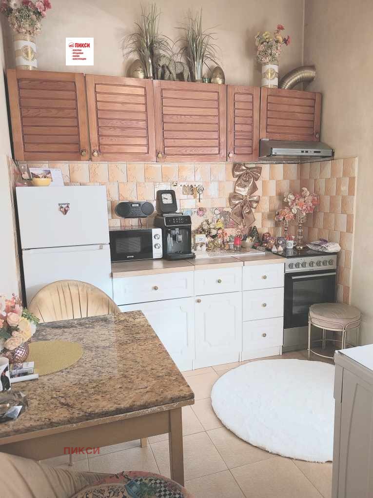 Продава 4-СТАЕН, гр. София, Център, снимка 2 - Апартаменти - 53029309