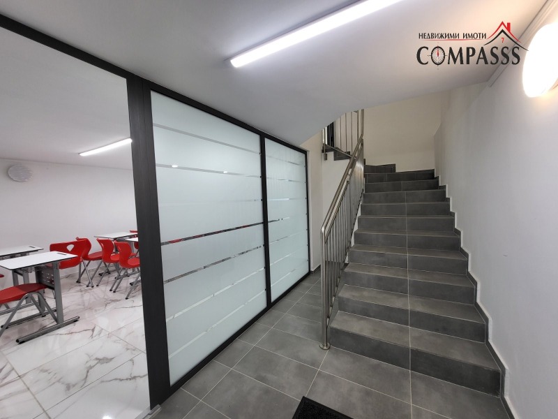Продава ОФИС в град Добрич, Център - 124 кв.м / 186 000 € » 363 784.38 лв., КОМПАС 7