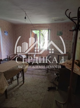 Продажба на имоти в с. Шатрово, област Кюстендил - изображение 1 