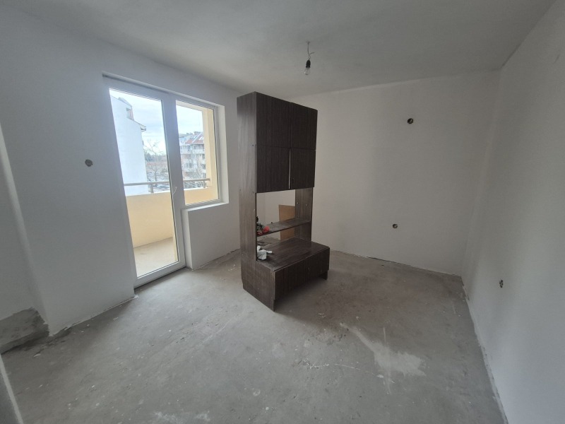 Продава 3-СТАЕН, гр. Плевен, 9-ти квартал, снимка 3 - Апартаменти - 53035289