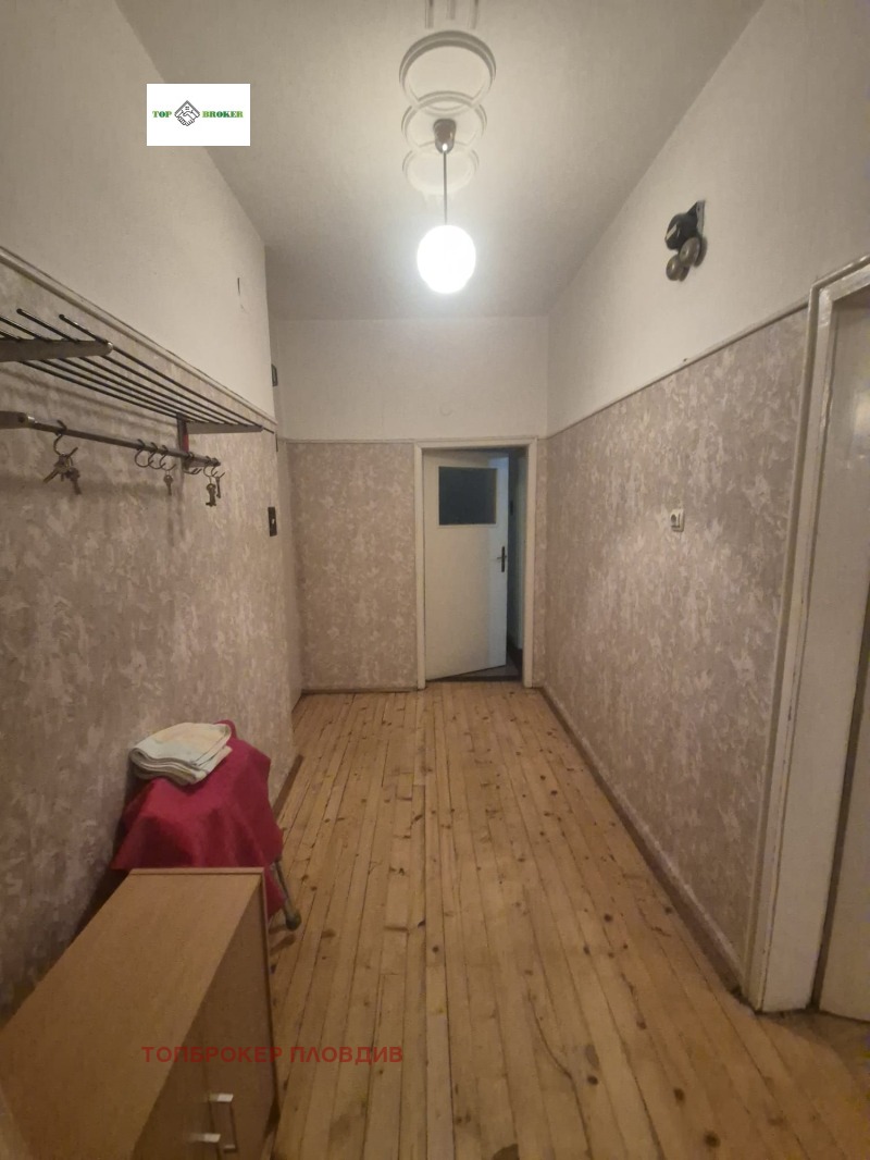 Продава ЕТАЖ ОТ КЪЩА, гр. Пловдив, Мараша, снимка 11 - Етаж от къща - 53091738