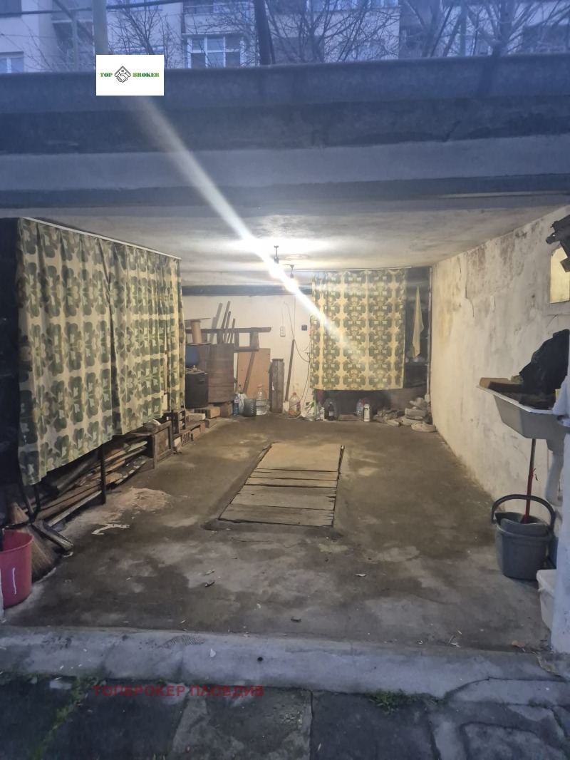 Продава ЕТАЖ ОТ КЪЩА, гр. Пловдив, Мараша, снимка 3 - Етаж от къща - 53091738