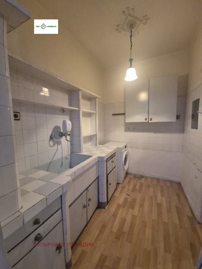 Продава ЕТАЖ ОТ КЪЩА, гр. Пловдив, Мараша, снимка 13 - Етаж от къща - 53091738