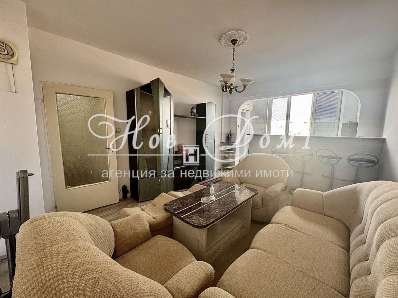 En venta  1 dormitorio Plovdiv , Izgrev , 43 metros cuadrados | 34812819