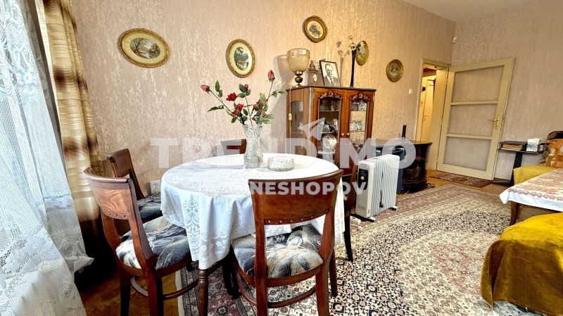 Продава 4-СТАЕН, гр. София, Гоце Делчев, снимка 2 - Апартаменти - 52732330