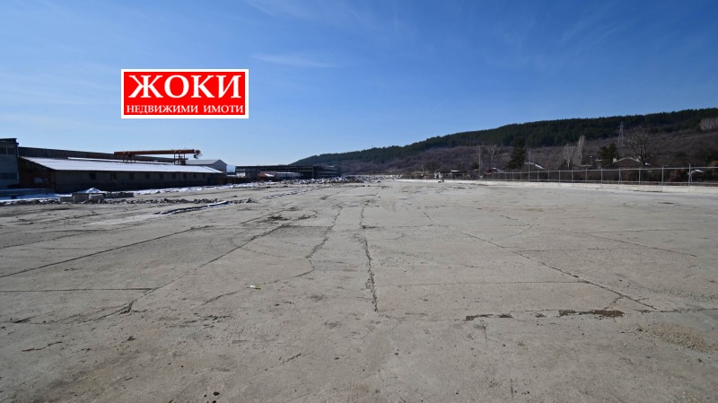 Продава ПАРЦЕЛ в град Перник, Промишлена зона - 10000 кв.м / При запитване, ЖОКИ ЕООД
