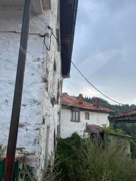 Ház Momcsilovci, régió Smolyan 1