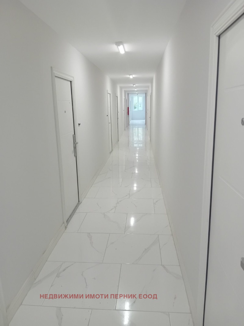 Продава  1-стаен град Перник , Мошино , 25 кв.м | 92689643 - изображение [2]