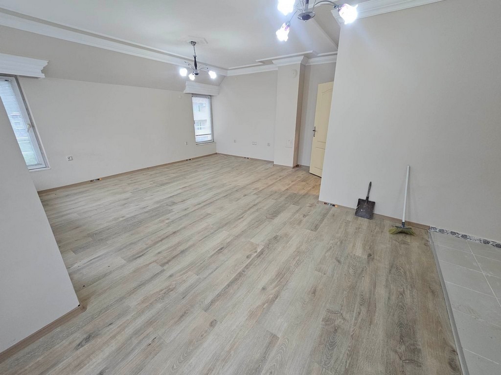 Продава 3-СТАЕН, гр. Кърджали, Възрожденци, снимка 2 - Апартаменти - 42272508