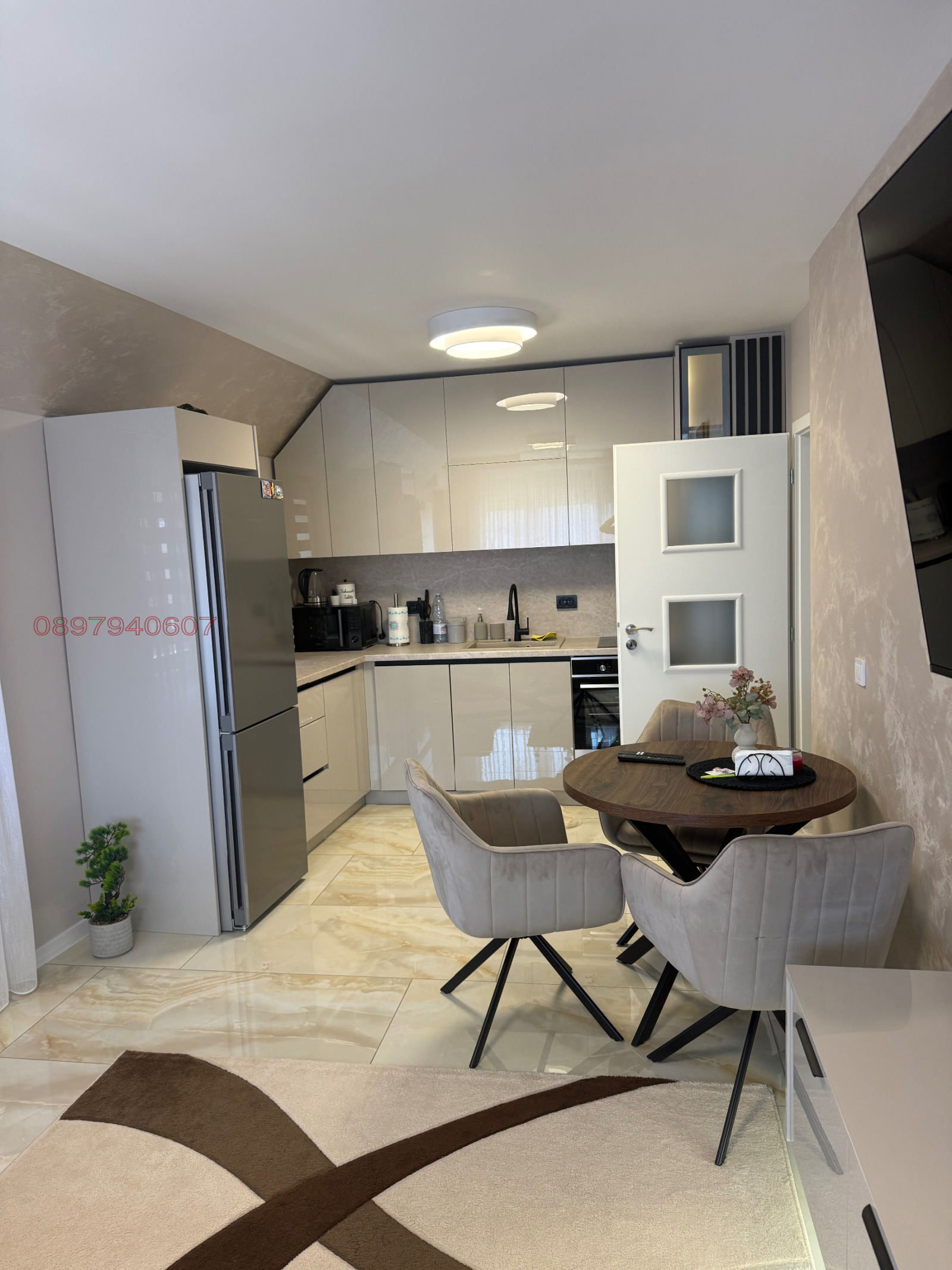 Продава 3-СТАЕН, гр. Благоевград, Орлова чука, снимка 2 - Апартаменти - 55588378