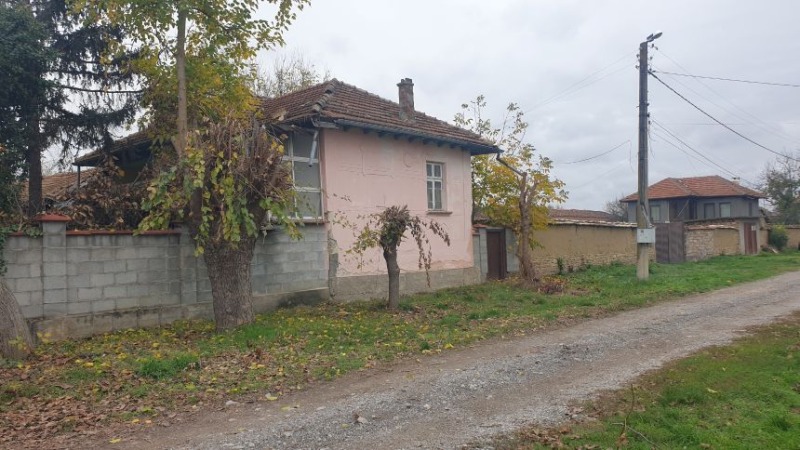 Продава КЪЩА в област Велико Търново, с. Ресен - 80 кв.м / 53 000 € » 103 658.99 лв., СЕЛЕКТ БГ
