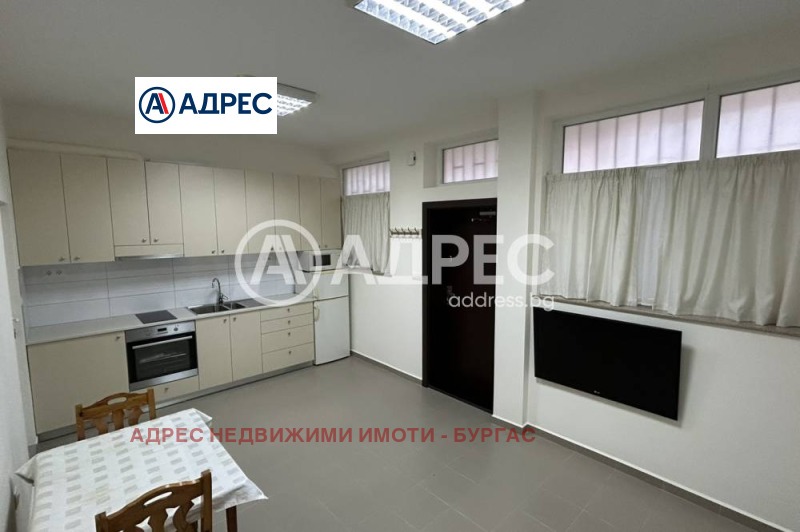 Продава 2-СТАЕН, гр. Бургас, Лазур, снимка 2 - Aпартаменти - 48249987