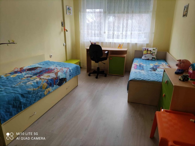 Продава 3-СТАЕН, гр. Казанлък, област Стара Загора, снимка 2 - Апартаменти - 52311957