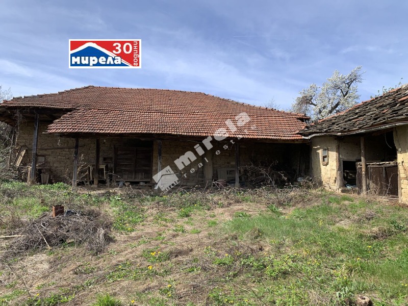 Продава КЪЩА, с. Големаните, област Велико Търново, снимка 3 - Къщи - 45099550