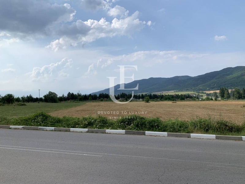 Продава  Парцел, град София, Враждебна •  310 000 EUR • ID 36970956 — holmes.bg - [1] 