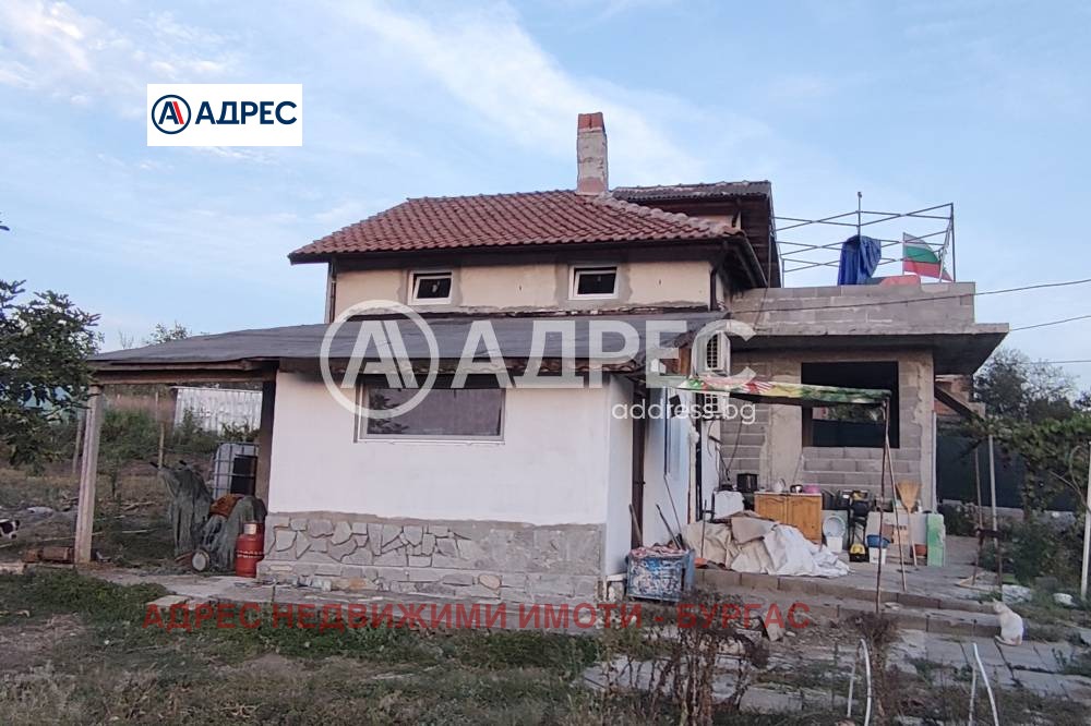 Продава КЪЩА, с. Черни връх, област Бургас
