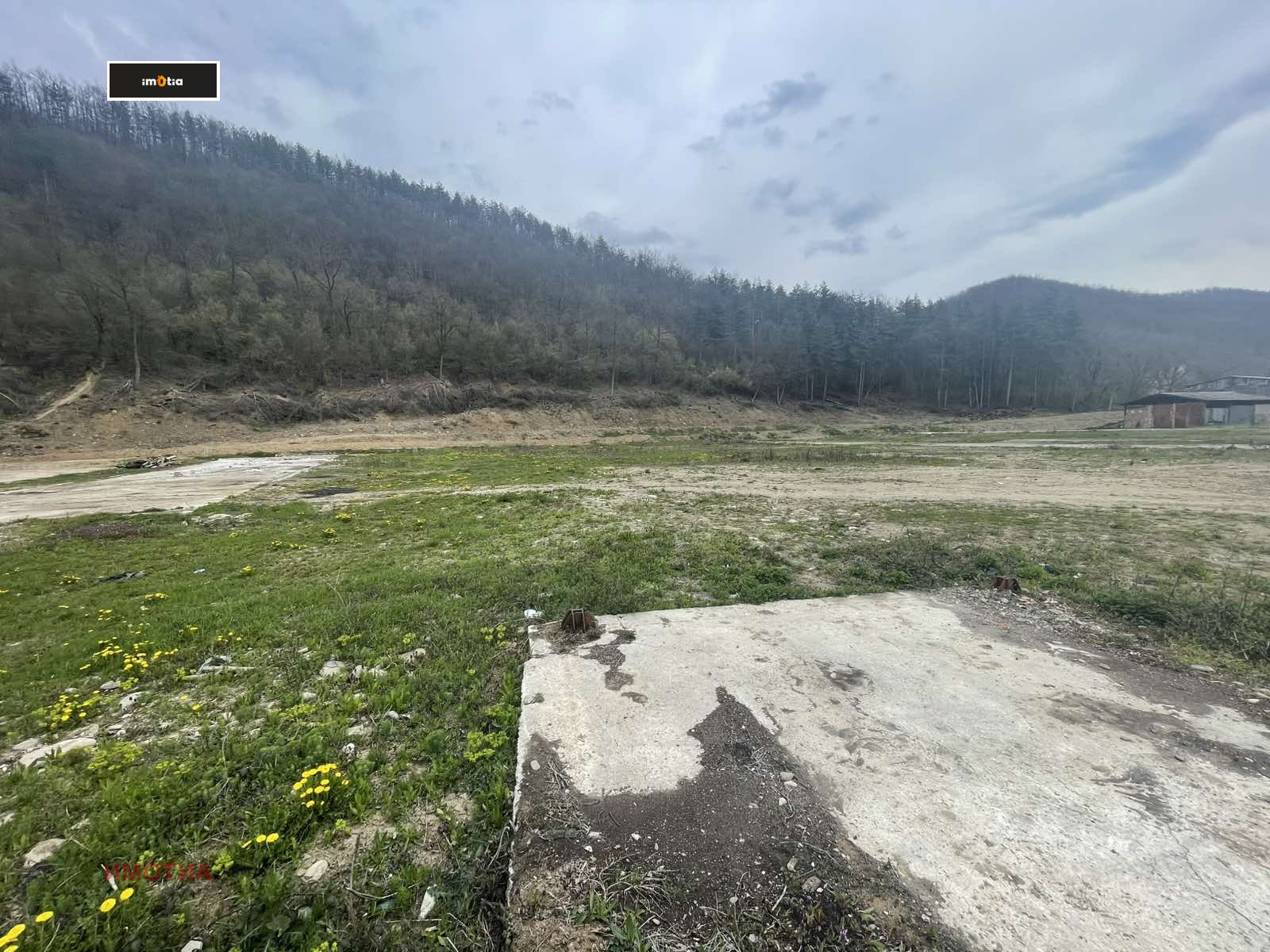 Продава ПАРЦЕЛ, гр. Троян, област Ловеч