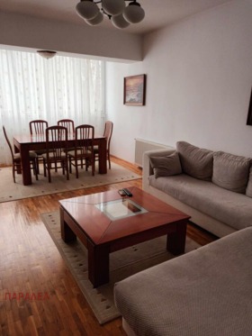 3 slaapkamers Kralska zona, Dobritsj