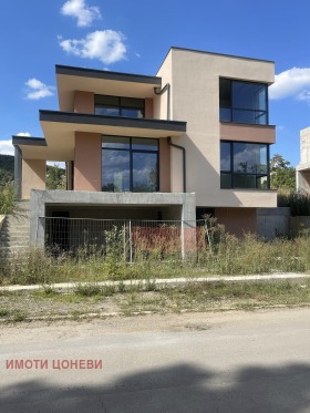 Maison Starozagorski bani, région Stara Zagora 1