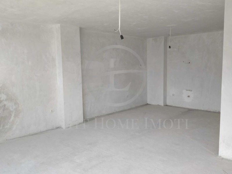 À venda  1 quarto Plovdiv , Karchiiaka , 125 m² | 39623391 - imagem [2]