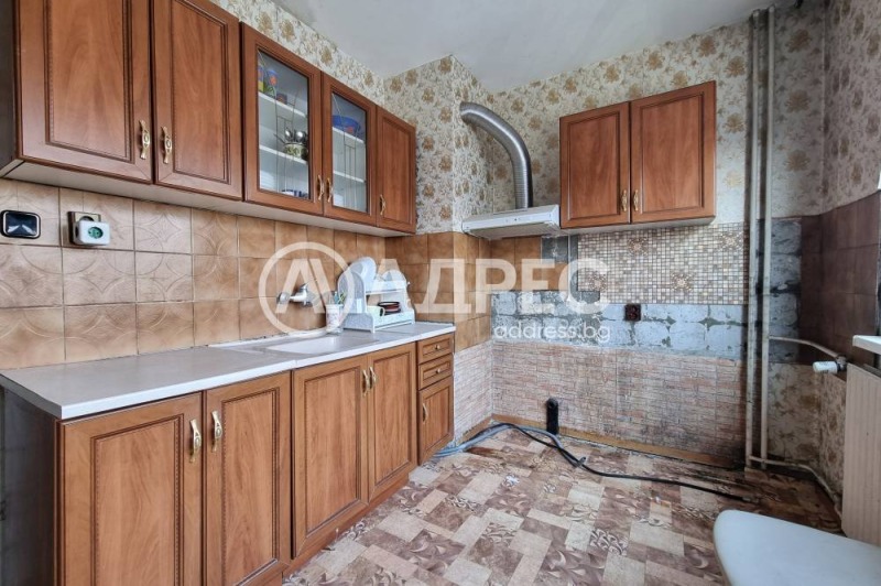 Продава  2-стаен град София , Разсадника , 65 кв.м | 71773095