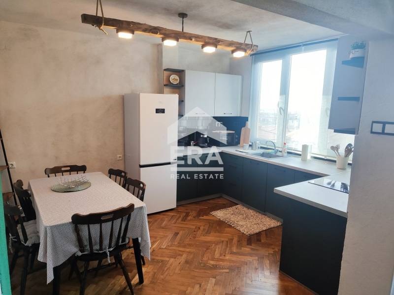 Продава 3-СТАЕН, гр. Ямбол, Център, снимка 2 - Апартаменти - 53119421