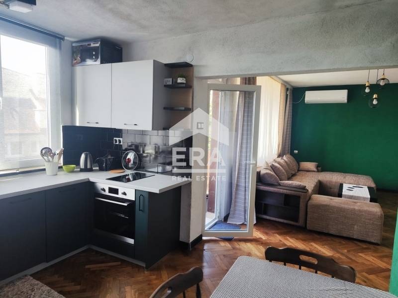 Продава 3-СТАЕН, гр. Ямбол, Център, снимка 2 - Апартаменти - 53119421
