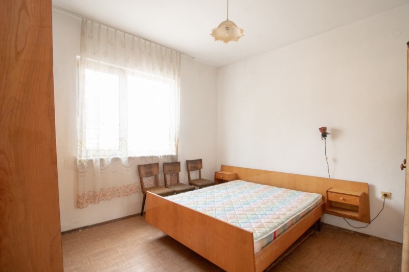 Продава КЪЩА, гр. Сливен, Клуцохор, снимка 3 - Къщи - 52493794