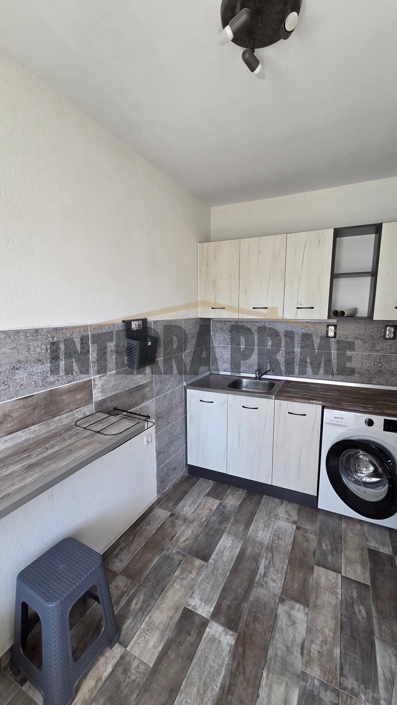 Продава МНОГОСТАЕН, гр. Добрич, Център, снимка 7 - Апартаменти - 56014907