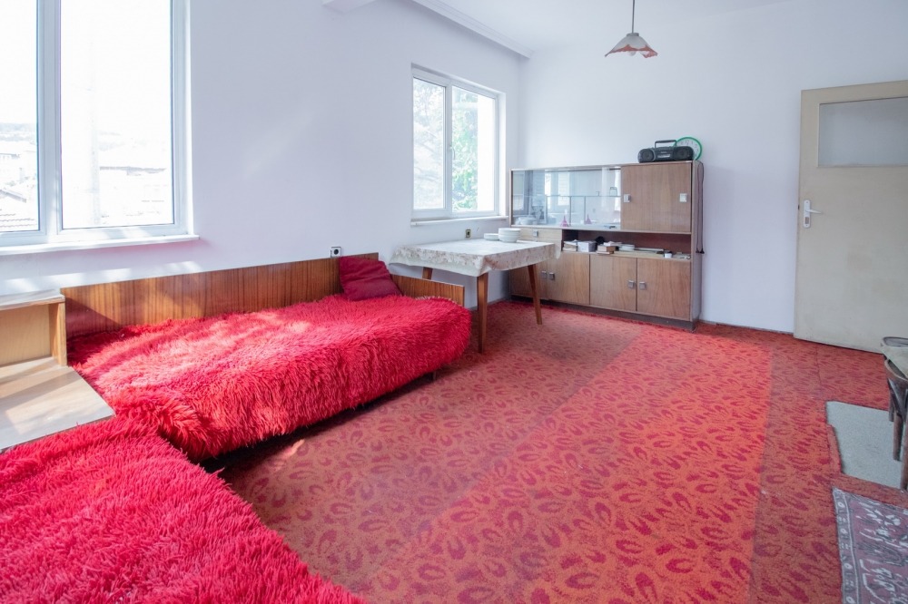 Продава КЪЩА, гр. Сливен, Клуцохор, снимка 2 - Къщи - 53706811