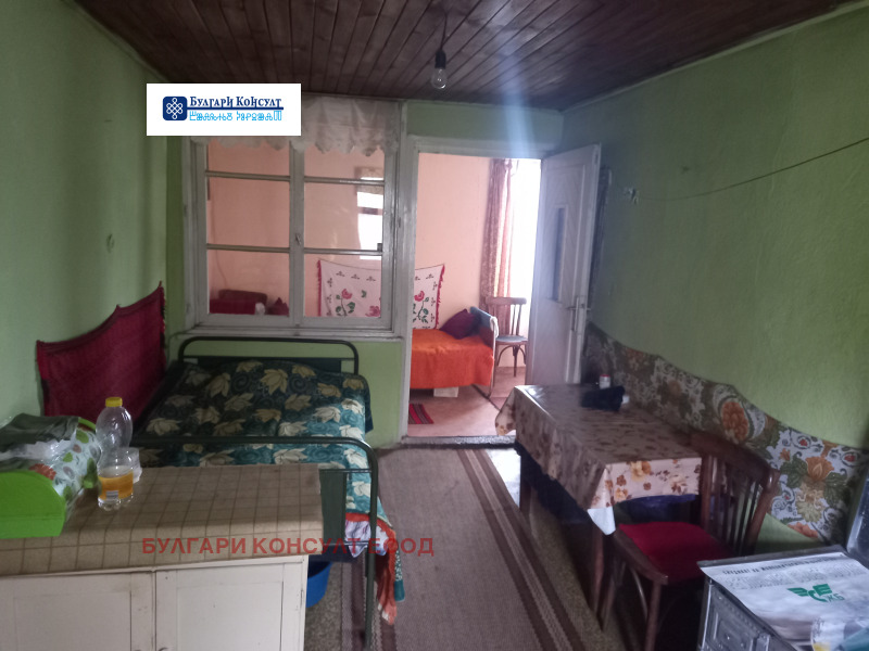 Продава  Къща област Кюстендил , с. Горна Брестница , 83 кв.м | 59554589 - изображение [12]