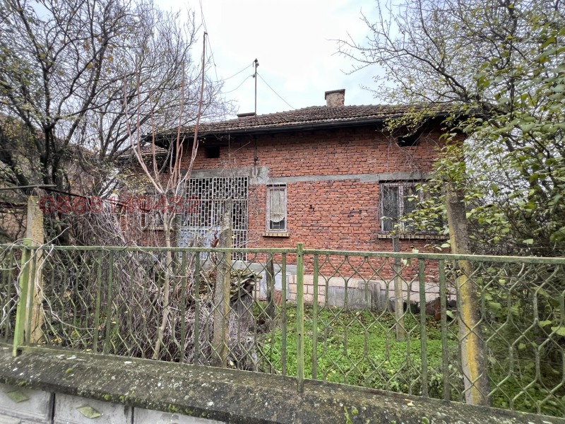 Продава КЪЩА, с. Владимирово, област Монтана