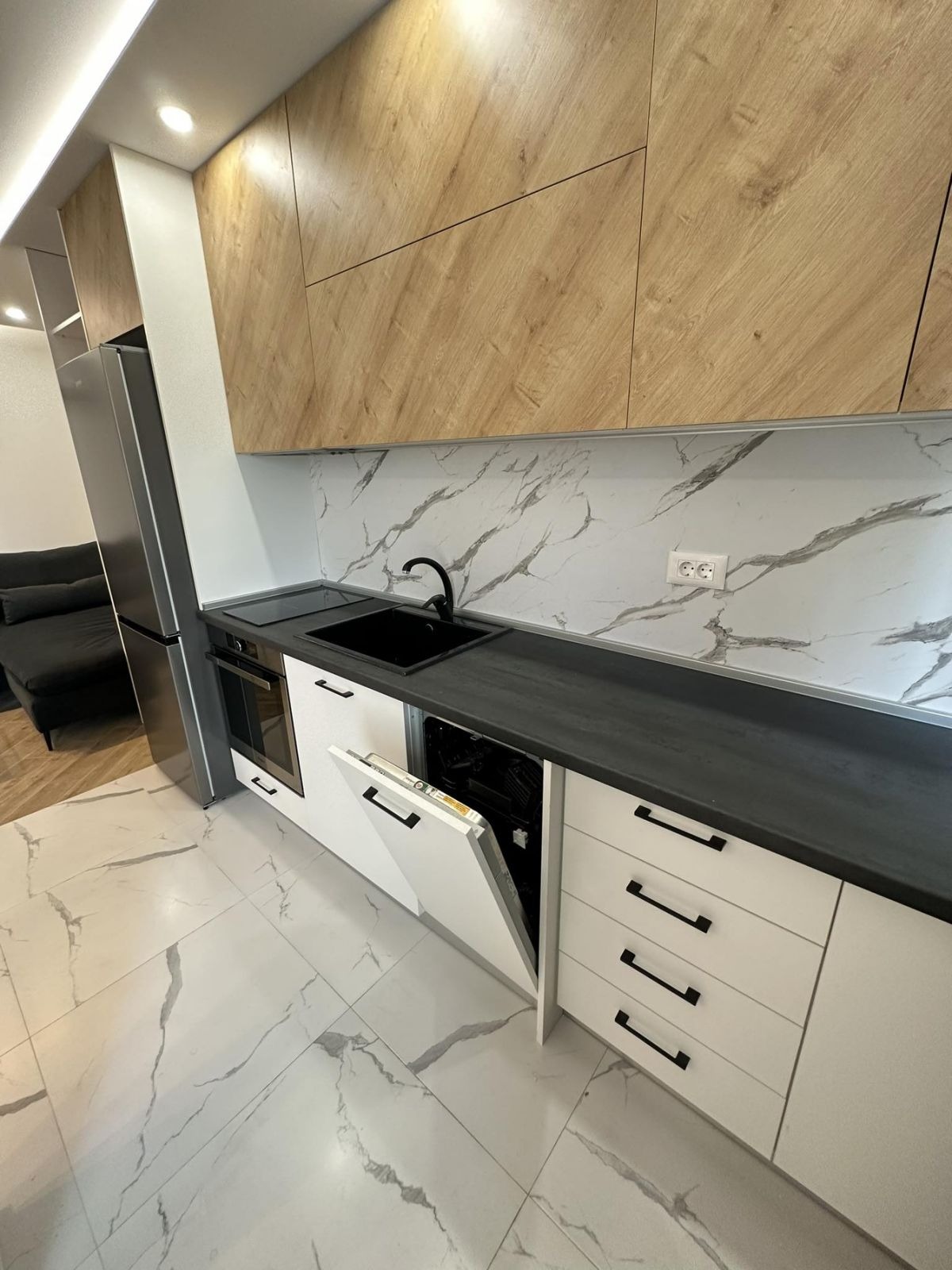 Продава 3-СТАЕН, гр. Пловдив, Младежки Хълм, снимка 5 - Апартаменти - 54060556