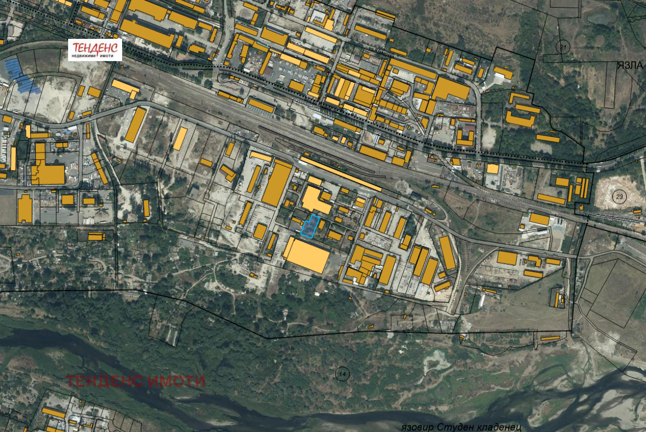 Продава ПАРЦЕЛ, гр. Кърджали, Промишлена зона - Изток, снимка 2 - Парцели - 56080422