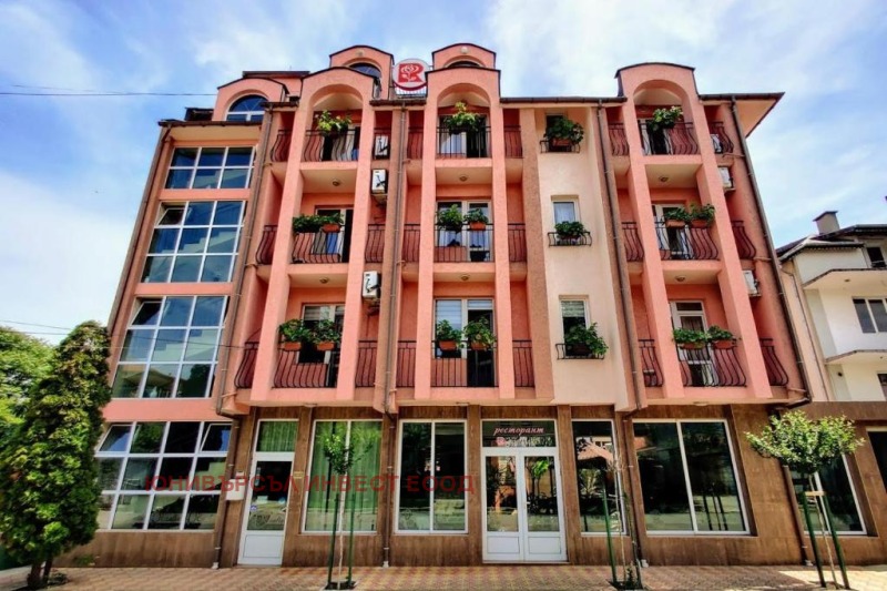 Продава ХОТЕЛ в област Бургас, с. Равда - 1140 кв.м / 770 000 € » 1 505 989.10 лв., ЮНИВЪРСЪЛ ПРОПЪРТИ ГРУП