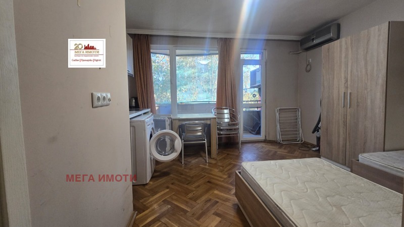 Продава 3-СТАЕН, гр. Бургас, Център, снимка 2 - Апартаменти - 52378802