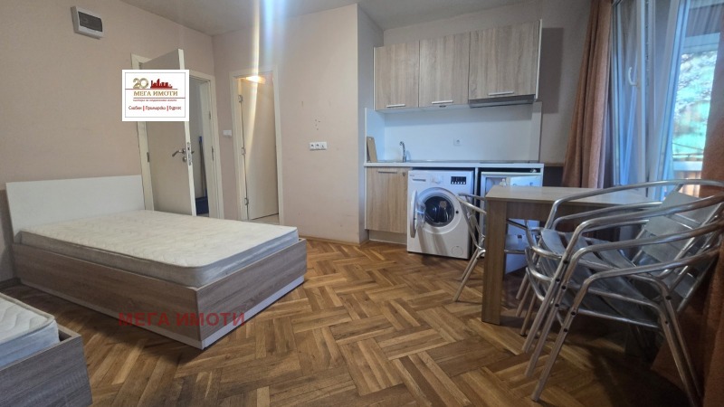 Продава 3-СТАЕН, гр. Бургас, Център, снимка 2 - Апартаменти - 52378802