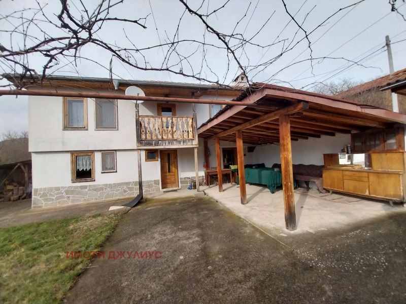 Продава  Къща област Пловдив , с. Свежен , 100 кв.м | 31384457