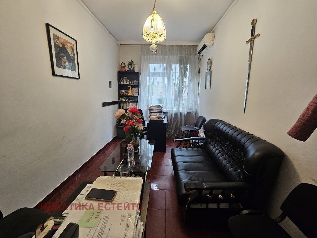 Продава 3-СТАЕН, гр. София, Център