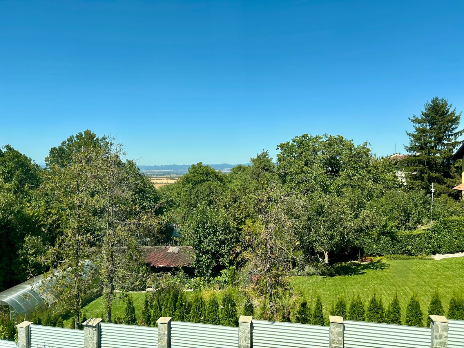 Продава КЪЩА, гр. София, с. Герман, снимка 10 - Къщи - 53609239