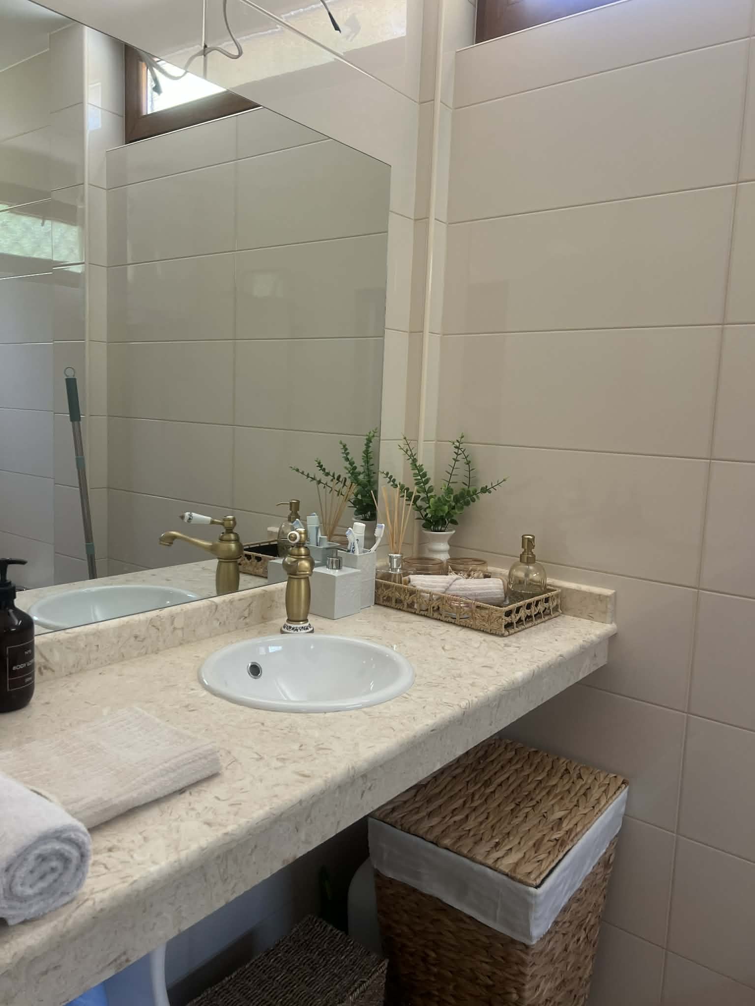 Продава КЪЩА, с. Горна Секирна, област Перник, снимка 8 - Къщи - 53899626