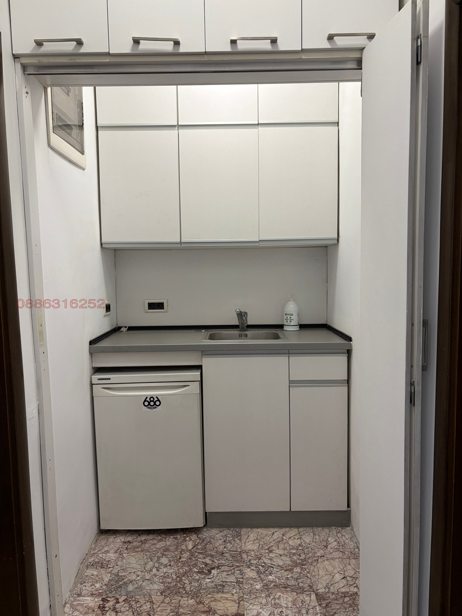 Продава МАГАЗИН, гр. София, Център, снимка 6 - Магазини - 55800288