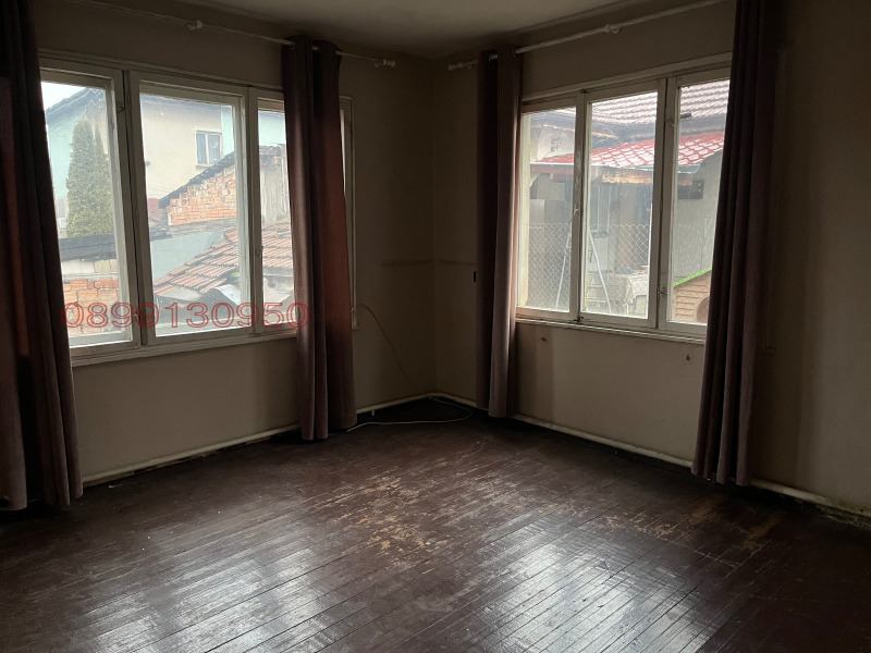 Продава 3-СТАЕН, гр. Монтана, Парта 1