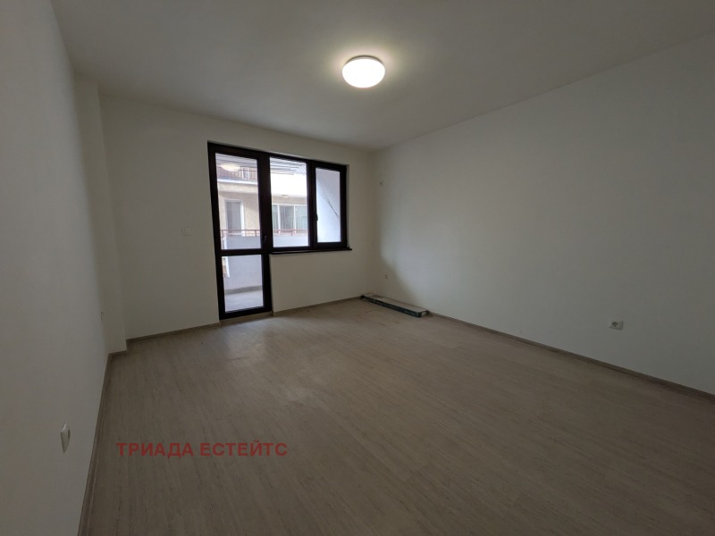 Продава 3-СТАЕН, гр. Бургас, Център, снимка 2 - Апартаменти - 53110545