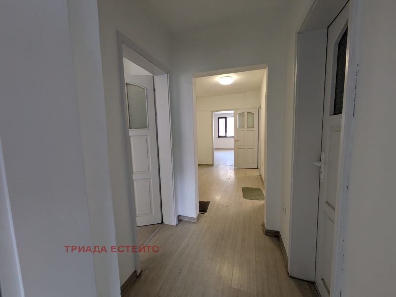 Продава 3-СТАЕН, гр. Бургас, Център, снимка 12 - Апартаменти - 53110545