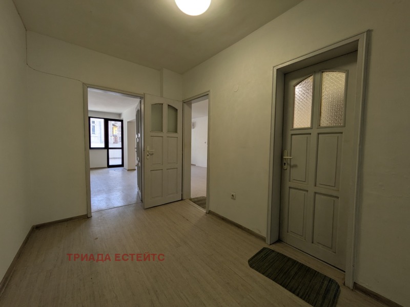 Продава 3-СТАЕН, гр. Бургас, Център, снимка 7 - Апартаменти - 53110545