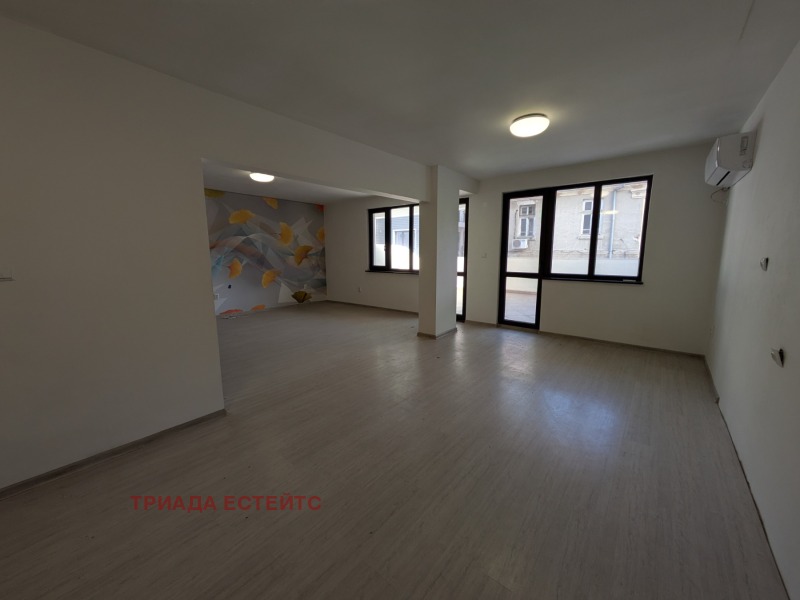 Продава 3-СТАЕН, гр. Бургас, Център, снимка 8 - Апартаменти - 53110545