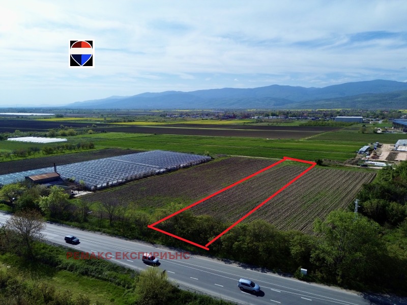 Продава ПАРЦЕЛ в град Пловдив, Пещерско шосе - 4299 кв.м / 130 000 € » 254 257.90 лв., РЕМАКС ЕКСПИРИЪНС